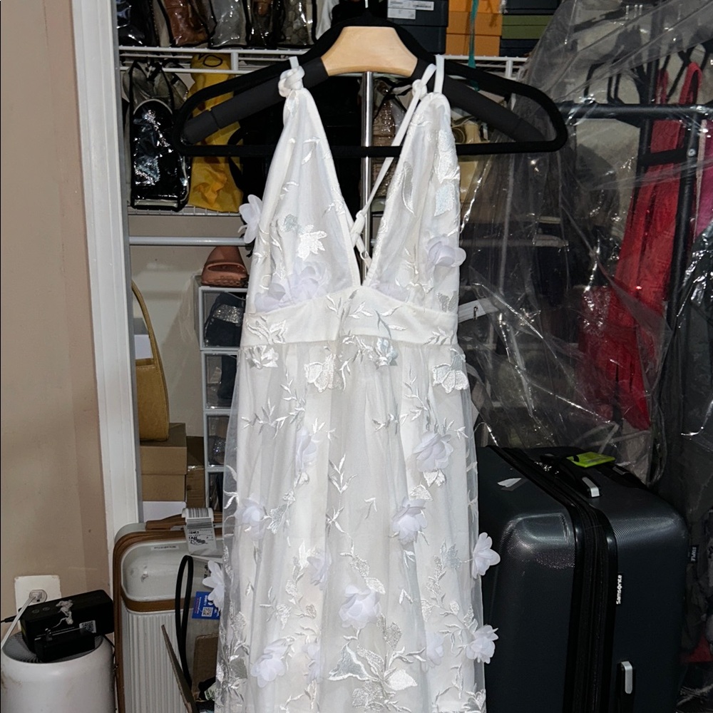 VENUS White Floral Backless Dress